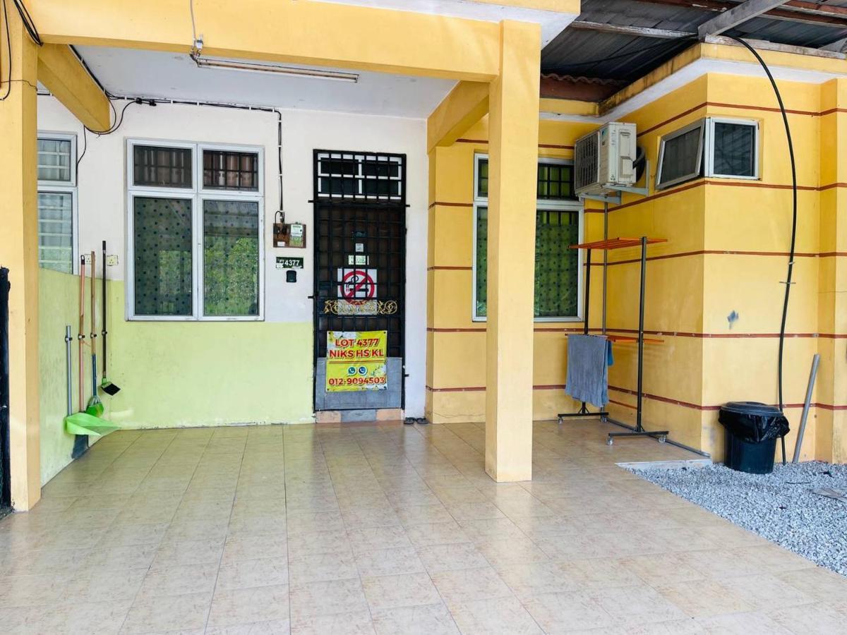 Niks Homestay Kok Lanas Kampong Kok Lanas Exteriör bild